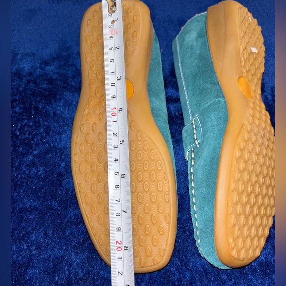 NWOT Teal suede and leather mocassins | size 6 - Picture 8 of 8